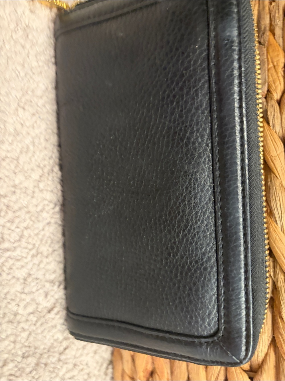 Tory Burch Black Pebbled Leather Zip Wallet with Gold Logo Medallion - Picture 3 of 5